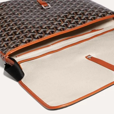 MESSAGER CAPETIEN 